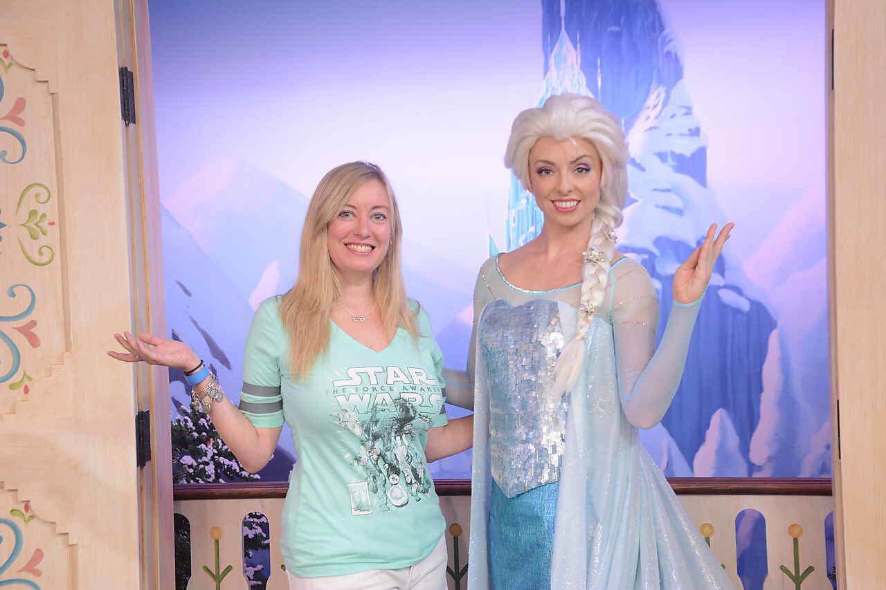 A Closer Look at Disney World’s New Anna and Elsa Meet and Greet ...