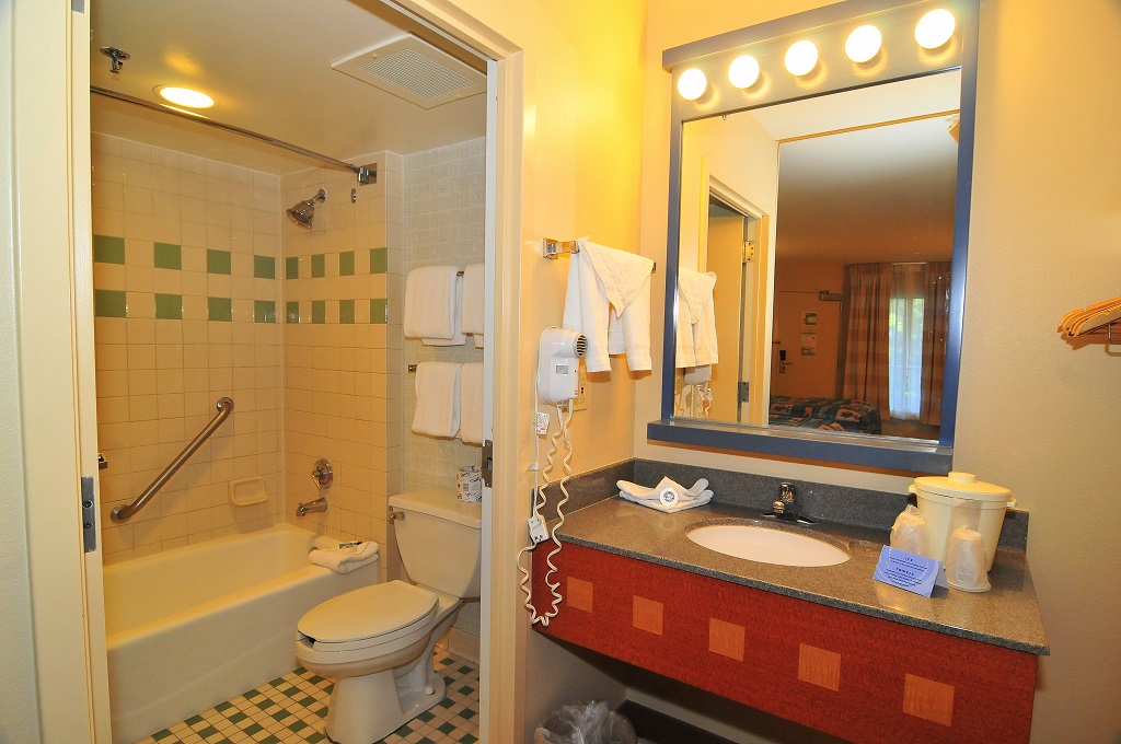 Review of Refurbished Rooms at Disney’s Pop Century Resort