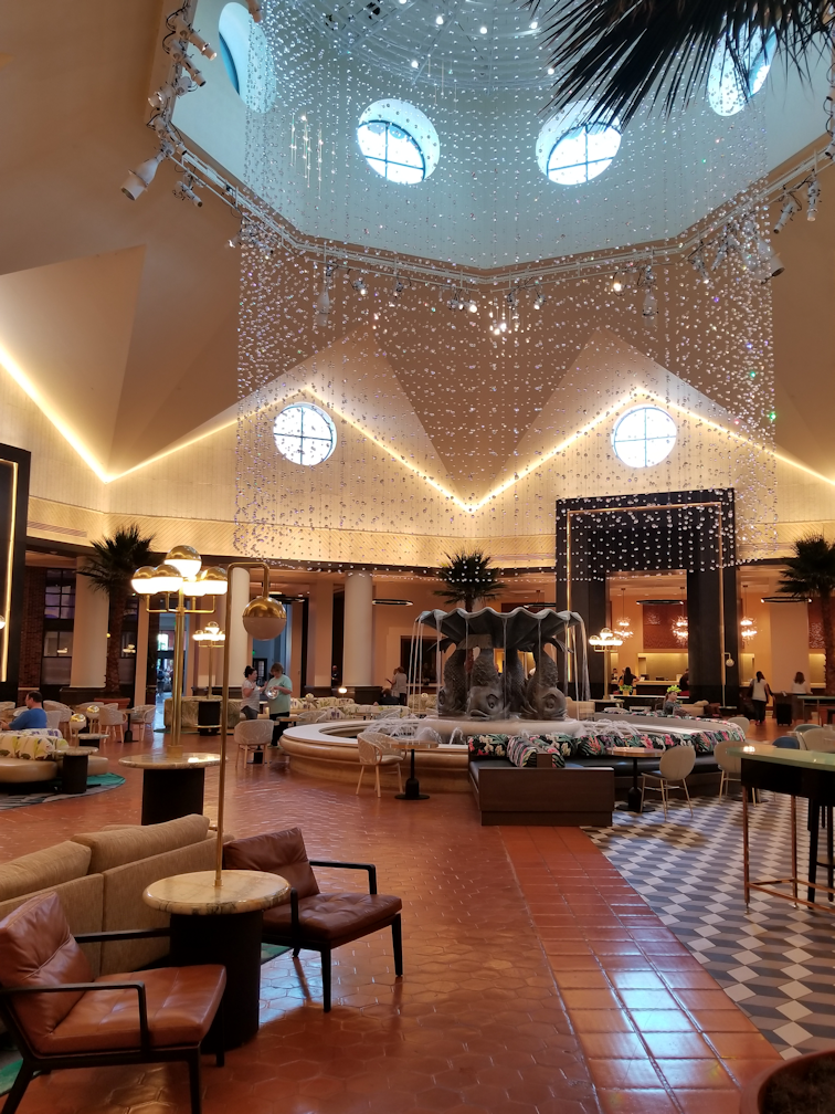 A Review of the Walt Disney World Swan and Dolphin Resort