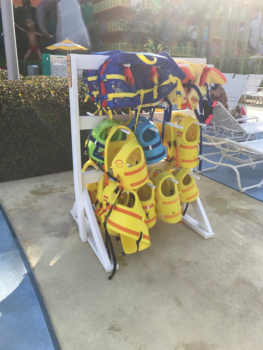 Life Jackets at the Walt Disney World Resort Pools | TouringPlans.com Blog