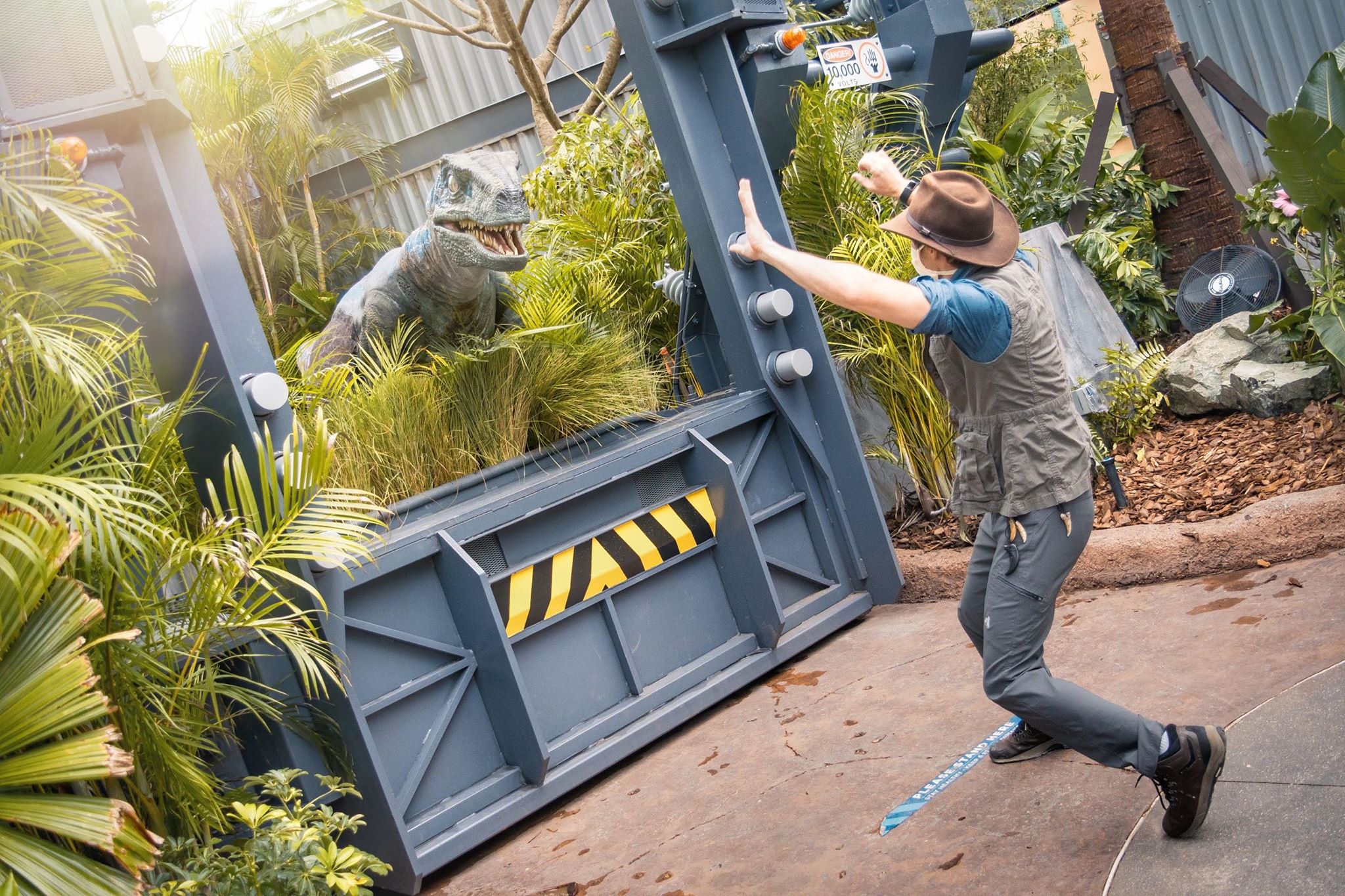 Universal Raptor Experience The SATURDAY SIX Presents: PLASTIC IN THE PARKS visit Universal’s ...