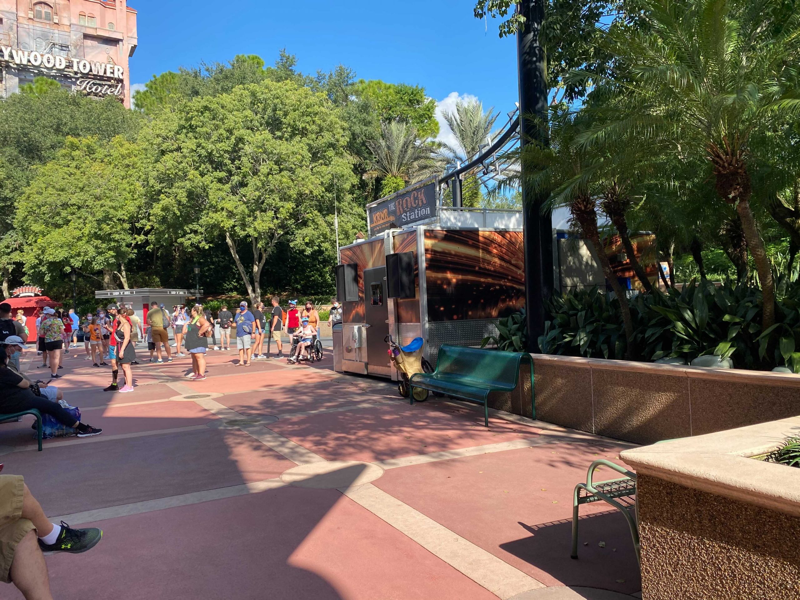 Rock N Roller Coaster Extended Queue 10152020 Blog