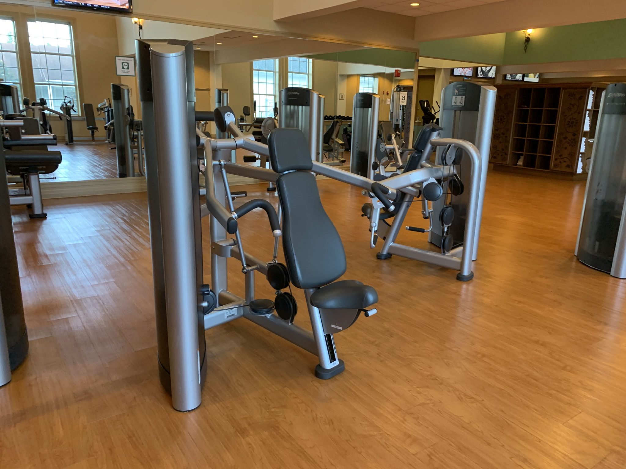 Does Disneyland Hotel Have A Gym at Fred Seaton blog