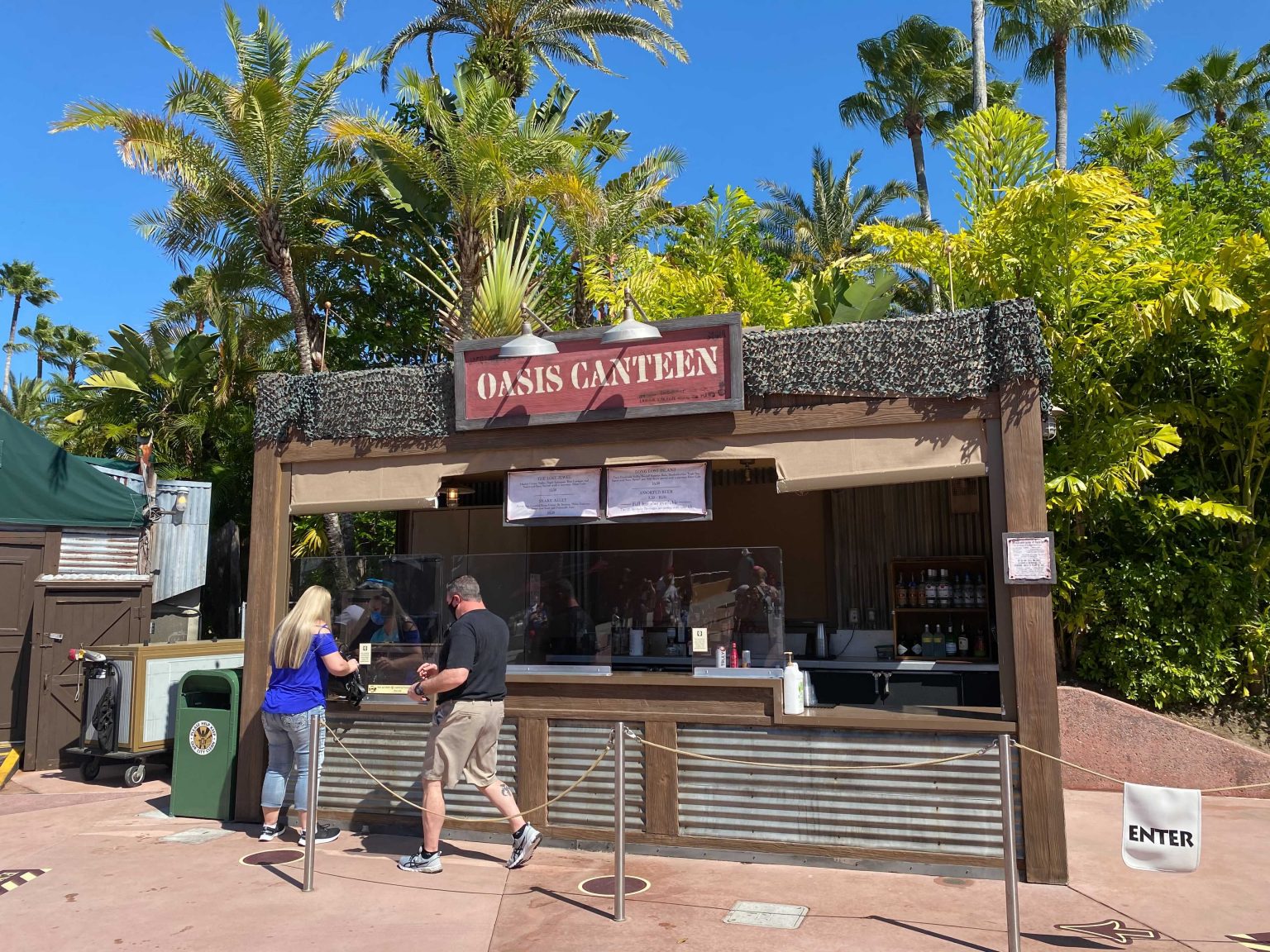 REVIEW Oasis Canteen is the Perfect Stop for a Drink at Hollywood