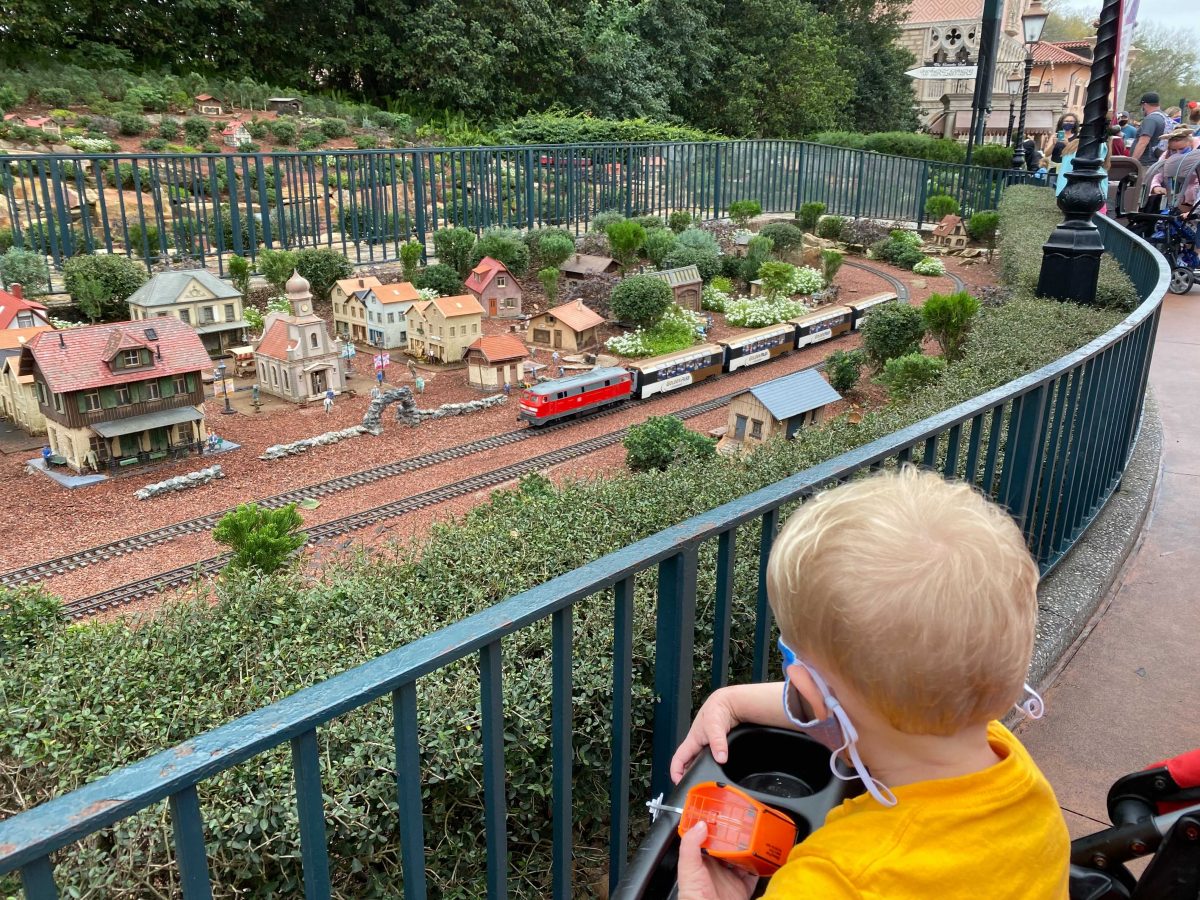 A Reason to Stroll and Linger The Miniature Train Village in the