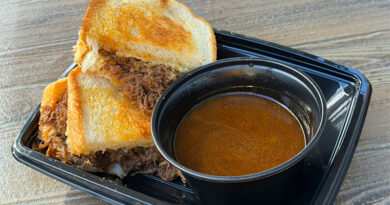 Disneyland Jolly Holiday Bakery Review