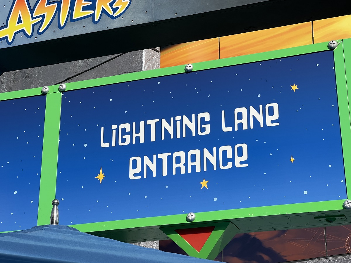 How to Use Disney Genie+ and Lightning Lane at Disneyland