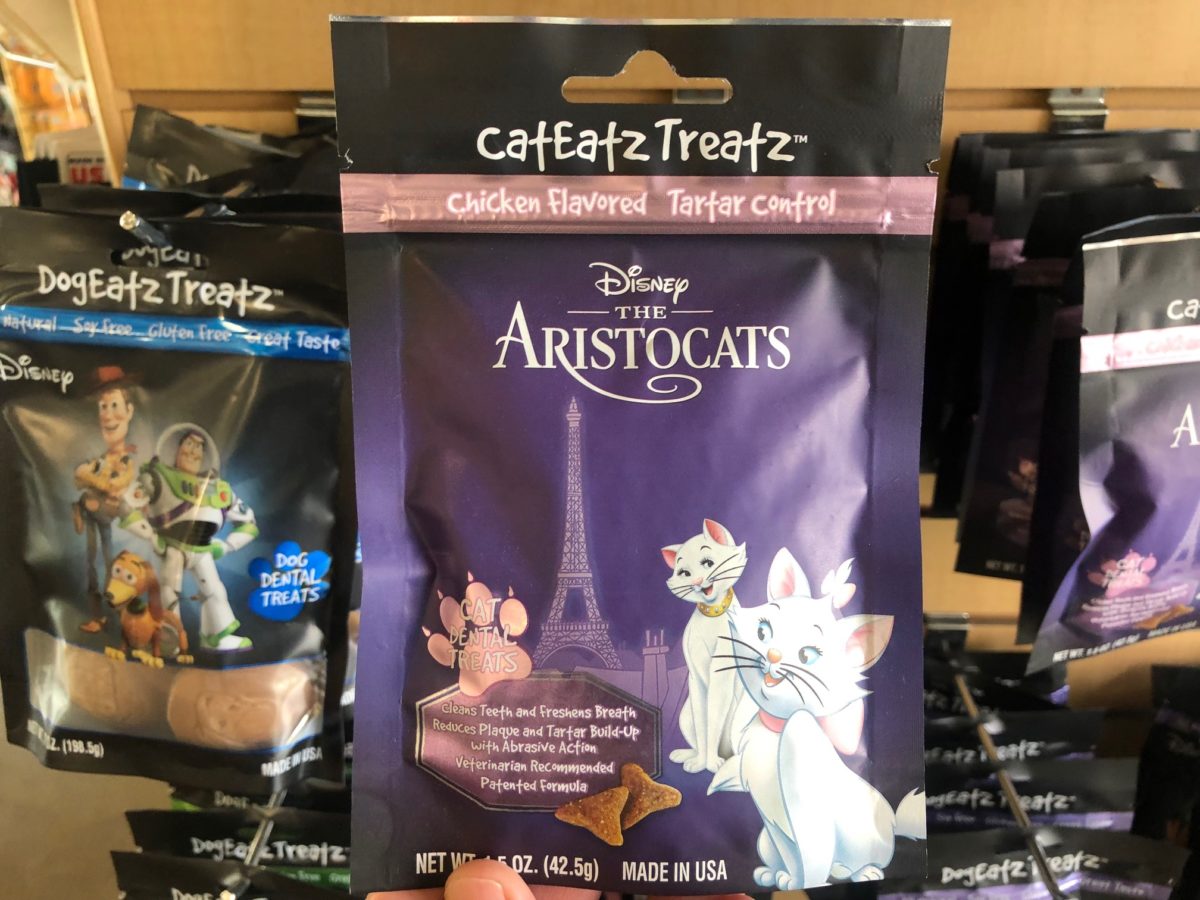 The SATURDAY SIX Looks at Taking Your Dog to BEST FRIENDS PET HOTEL at