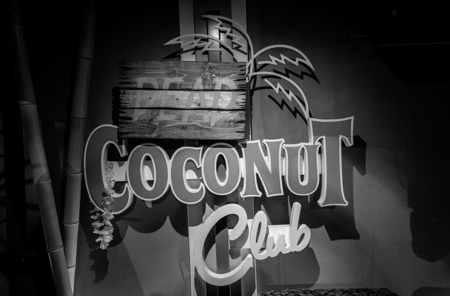 The SATURDAY SIX Checks Out the DEAD COCONUT CLUB at Universal CityWalk