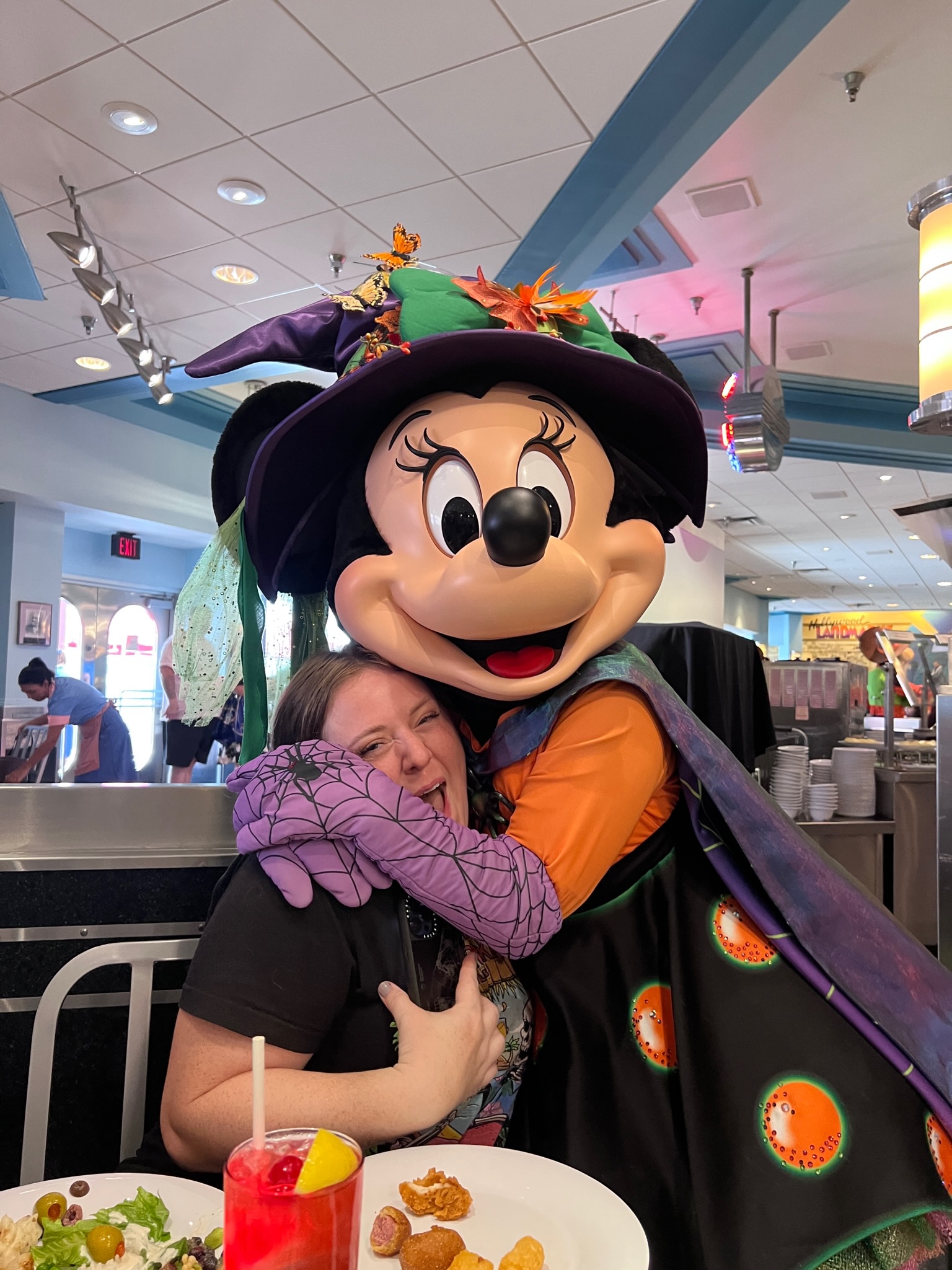 How is Minnie's Halloween Dine at Hollywood and Vine?