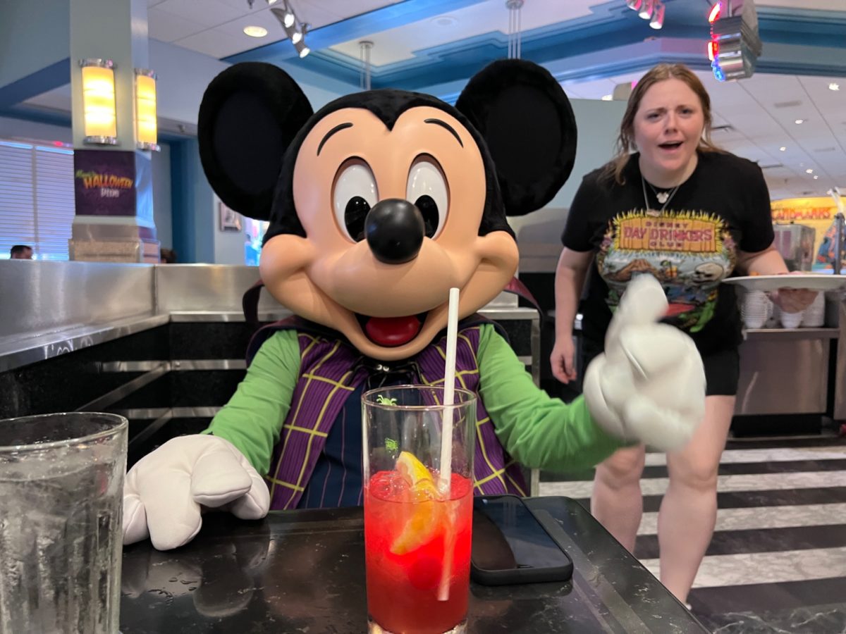 How is Minnie's Halloween Dine at Hollywood and Vine?