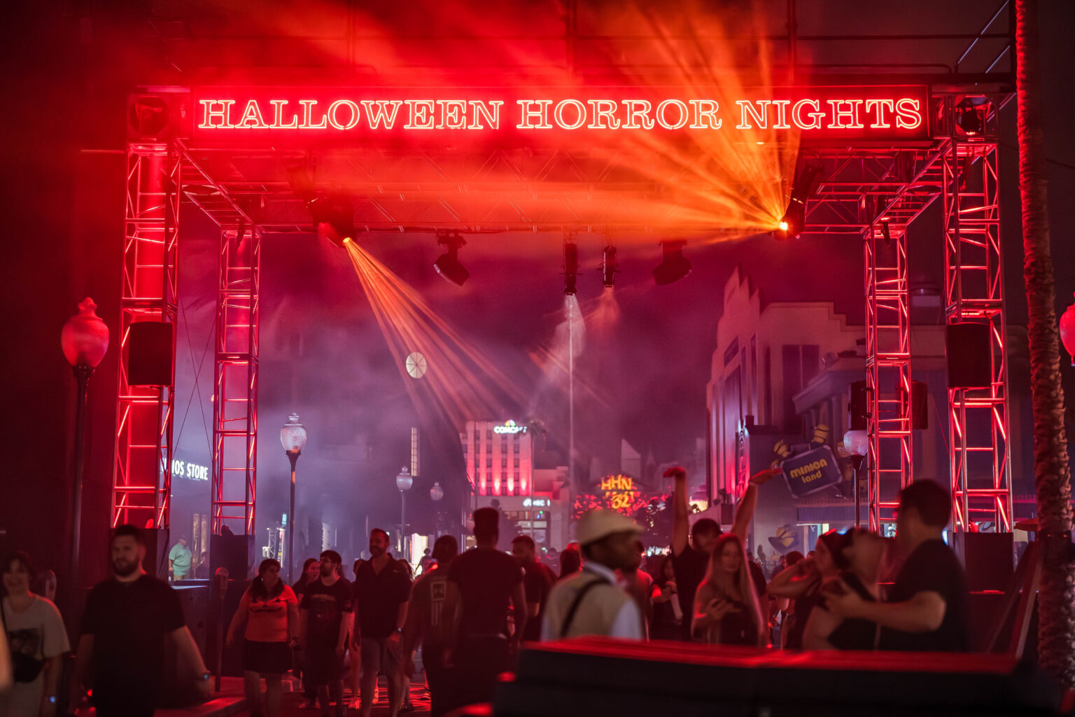 Premium Halloween Horror Nights Experience & UOAP Premier HHN Tickets
