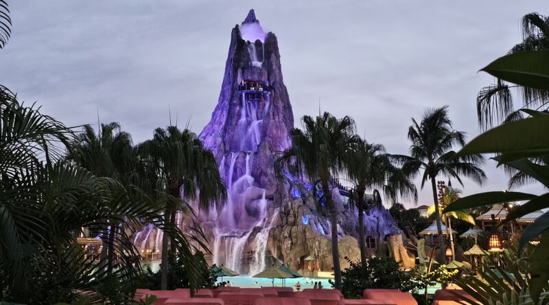 2026 Guide to Volcano Bay Nights