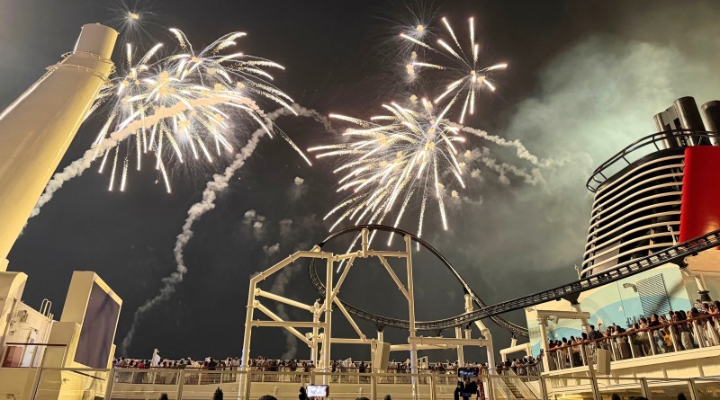 New Paid Fireworks Experience on the Disney Adventure New Paid Fireworks Experience on the Disney Adventure
